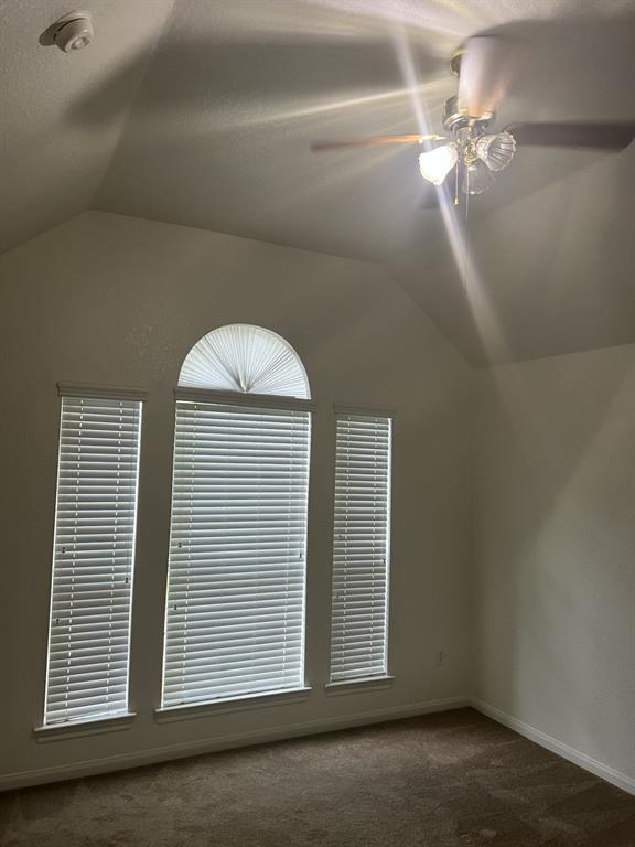 Building Photo - 13433 Hidden Valley Dr