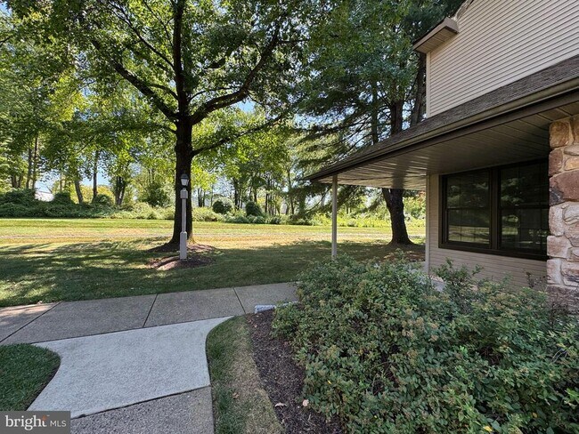 Building Photo - 301 SASSAFRAS Ct