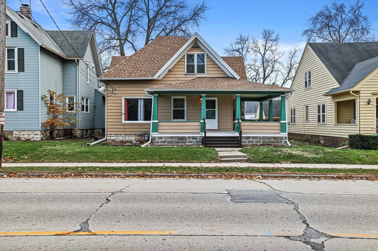 Primary Photo - 817 Arcadian Ave