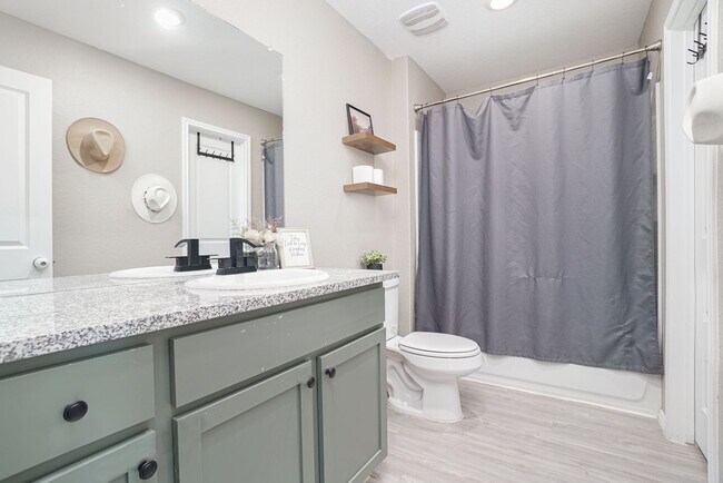 Photo - October Move in House