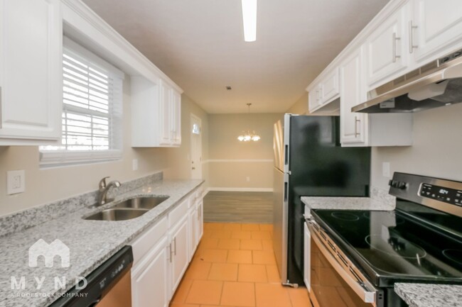 Building Photo - 281 Willow Springs Dr