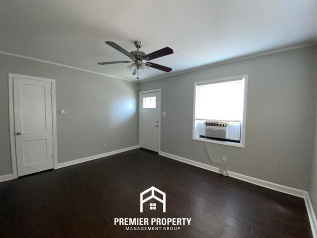 Photo - Charming 1BR/1BA Cottage in 38108 | Hardwood Floors & Private Fenced Yard House