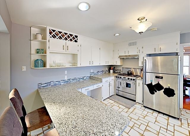 Foto del edificio - 5705 Vine Ridge Dr