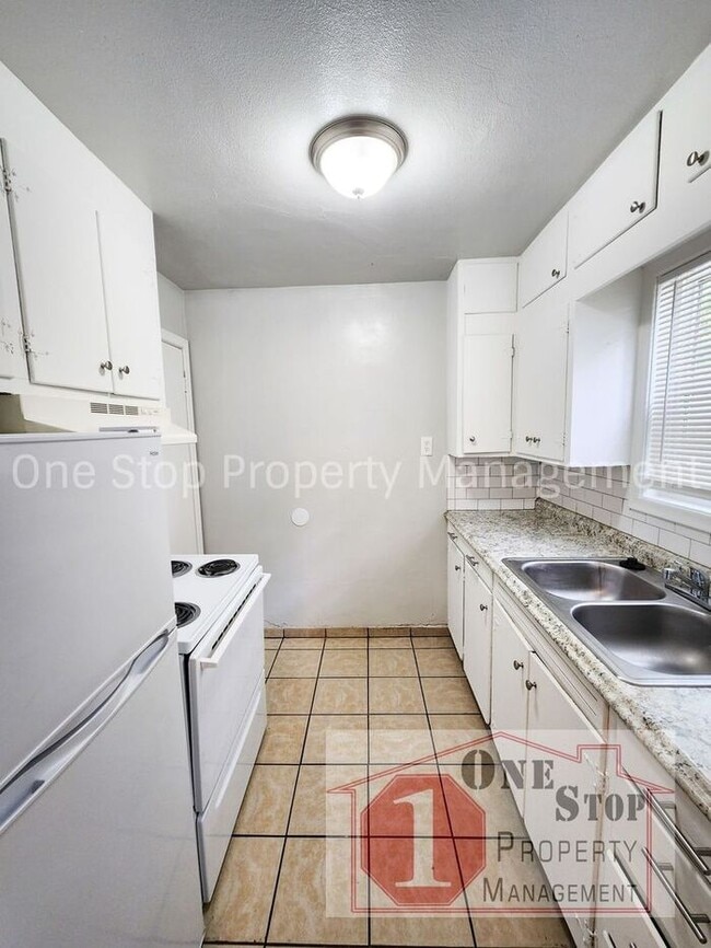 Building Photo - Cute 2-bedroom, 1-bathroom in Independence!