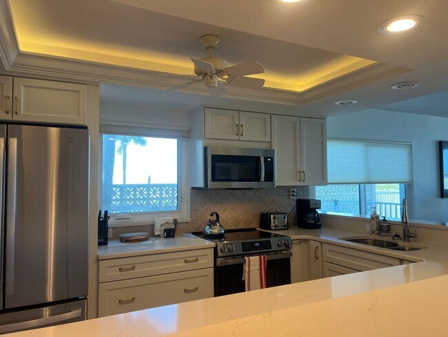 Foto del edificio - GREAT PRICE!  Gulf Horizon, Gulf Front, 2BR/2BA 1st Floor Condo