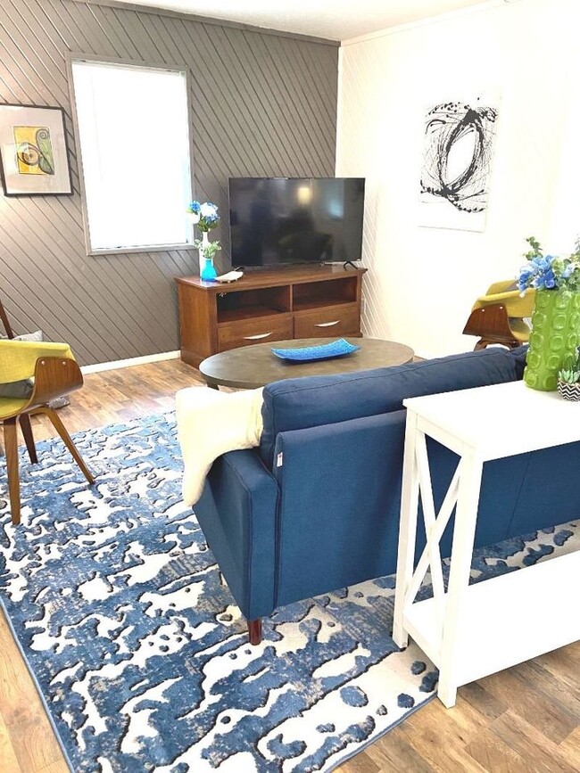 Foto del edificio - 1106 Cheatham Ave