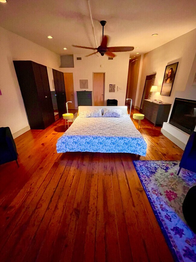 Foto del edificio - 32 N Front St