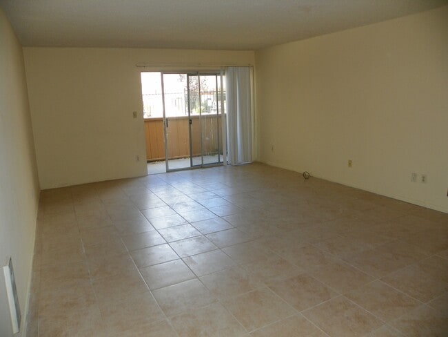 Foto del edificio - 4177 Mount Alifan Pl