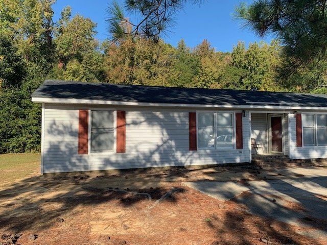 Building Photo - 301 Shiloh Dr