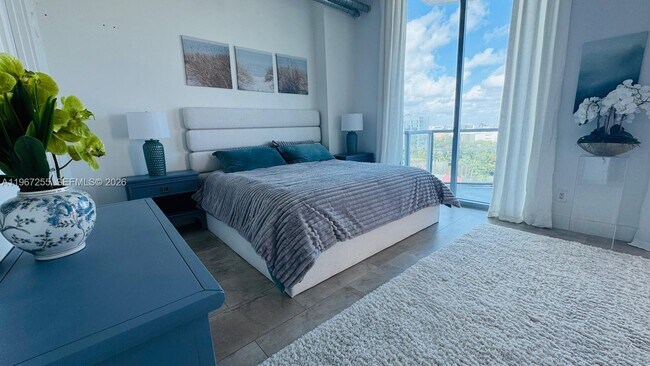 Foto del edificio - 3029 NE 188th St