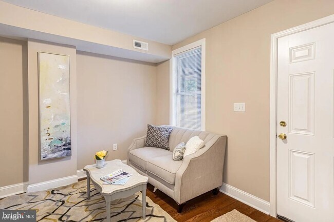 Foto del edificio - 3 br, 2 bath House - 3604 Old York Rd