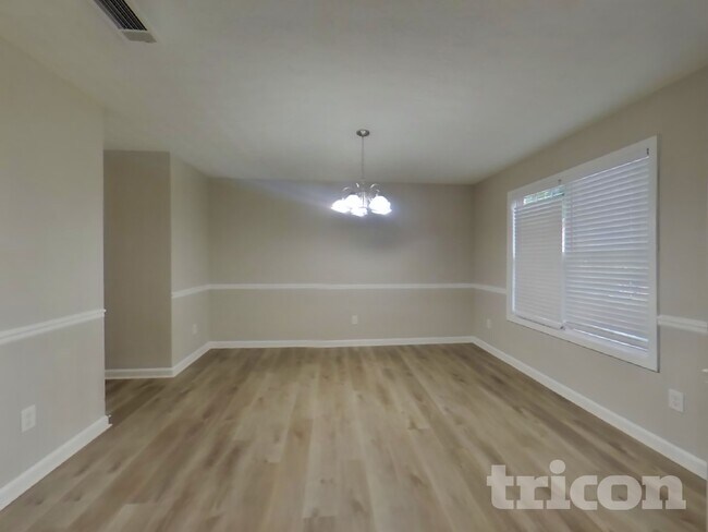 Foto del edificio - 338 Shadowbrooke Cir SW