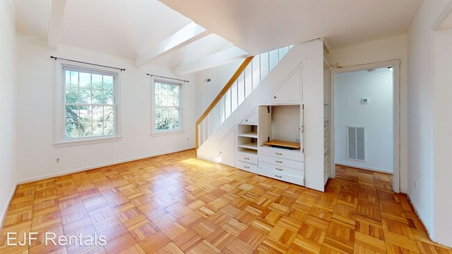 Building Photo - 2 br, 1 bath House - 2730 Ordway Street NW...