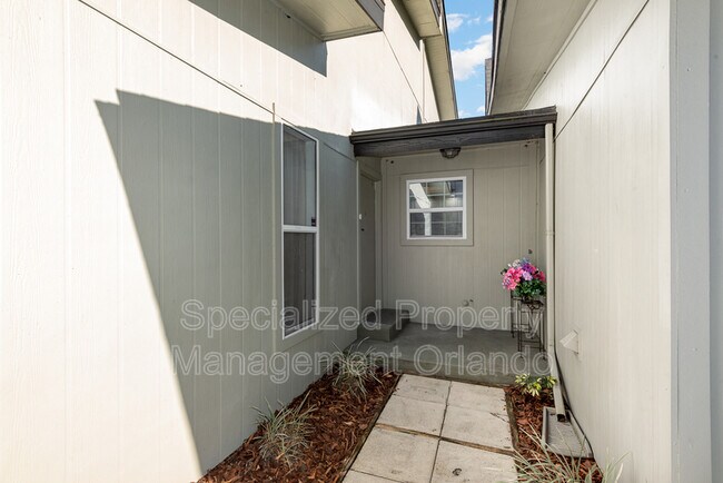 Building Photo - 1306 Chebon Ct