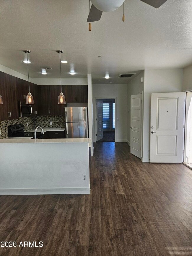Building Photo - 7981 E Wilshire Dr