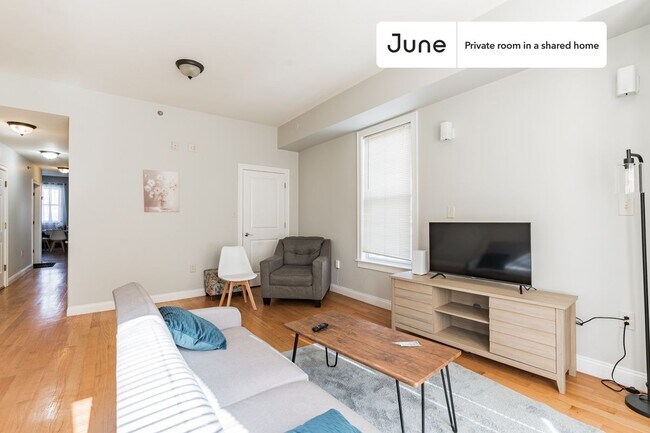 Foto del edificio - Room in Shared 3 bed/1 bath home