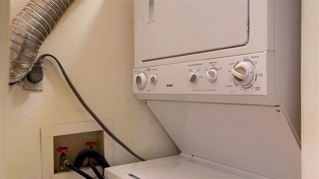 Foto del edificio - 908 Poplar St