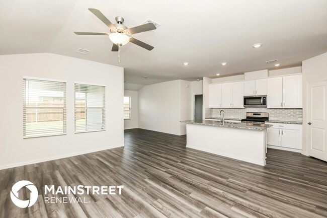 Building Photo - 2520 Shakopee St