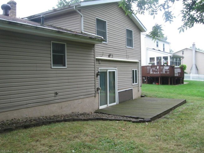 Building Photo - 96 Normandy Dr