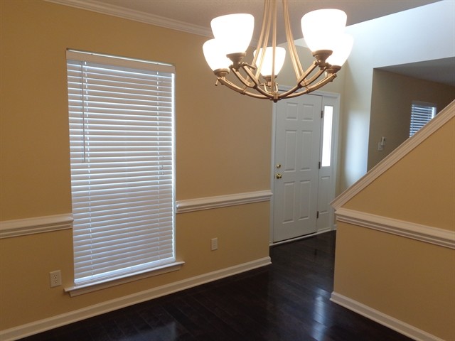 Building Photo - 9225 Loganberry Lane