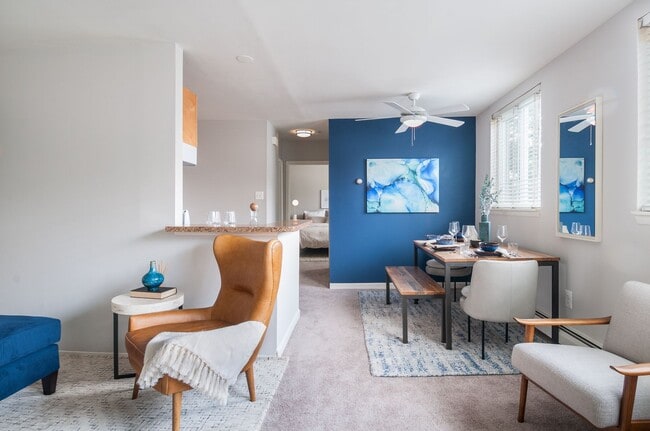 Interior Photo - Metropolitan Manayunk Hill