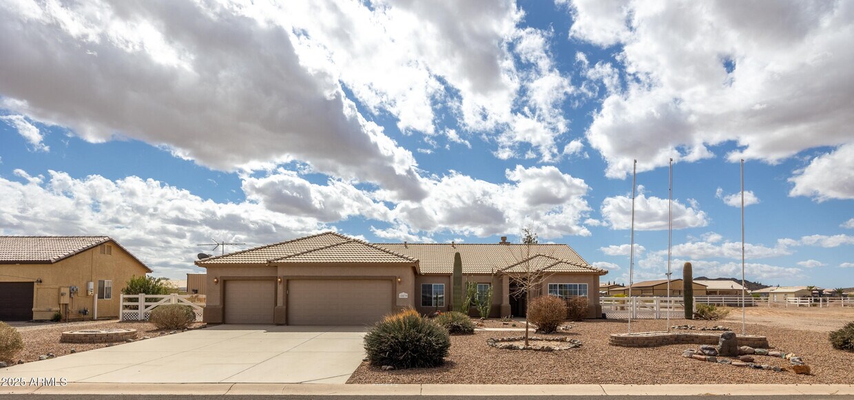 Primary Photo - 10539 Tamara Dr