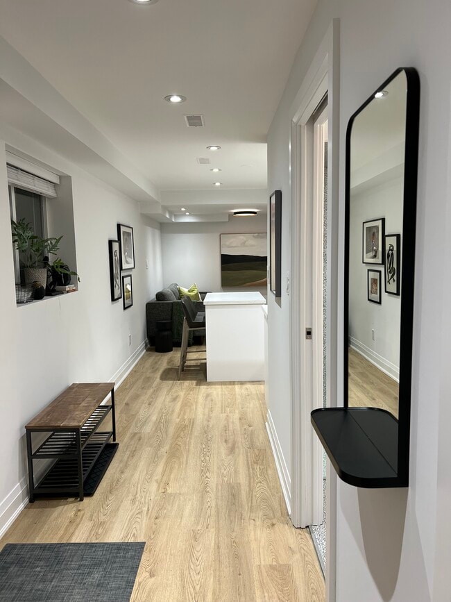 Building Photo - 165 Franklin Av