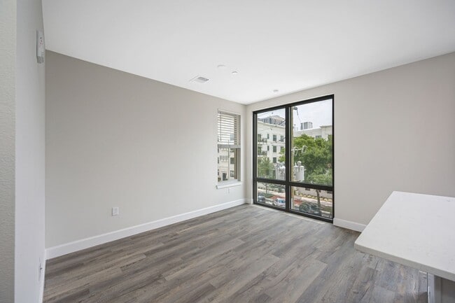 Interior Photo - 357 South