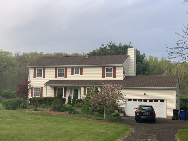 Building Photo - 25 Dairy Farm Dr