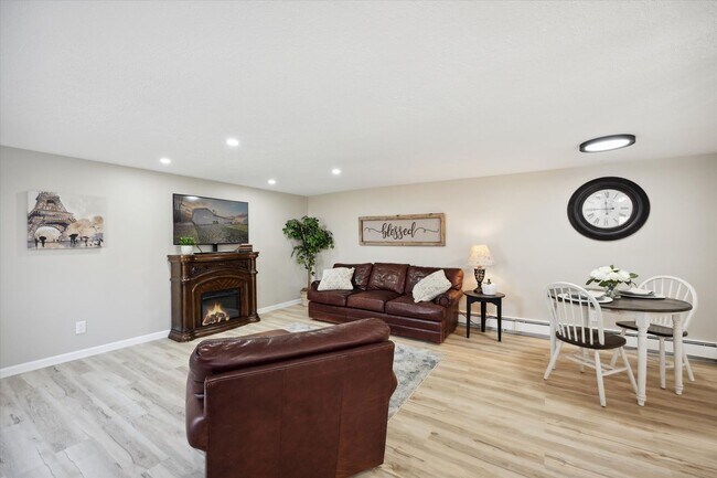 Foto del edificio - Fully Furnished 2bd/1bth Apartment Condo i...
