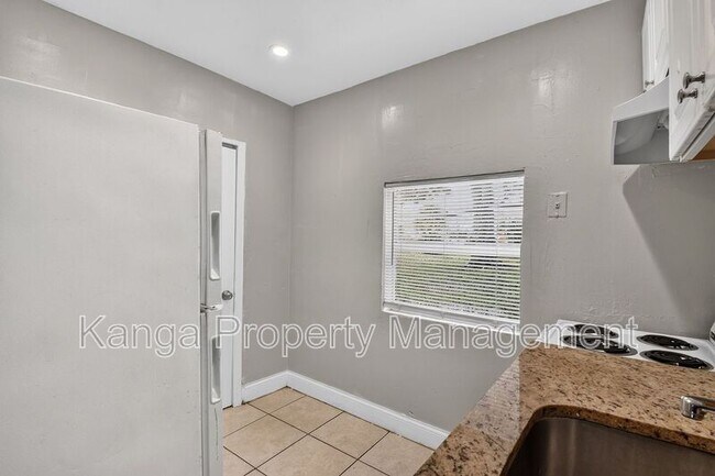 Foto del edificio - 887 7th St