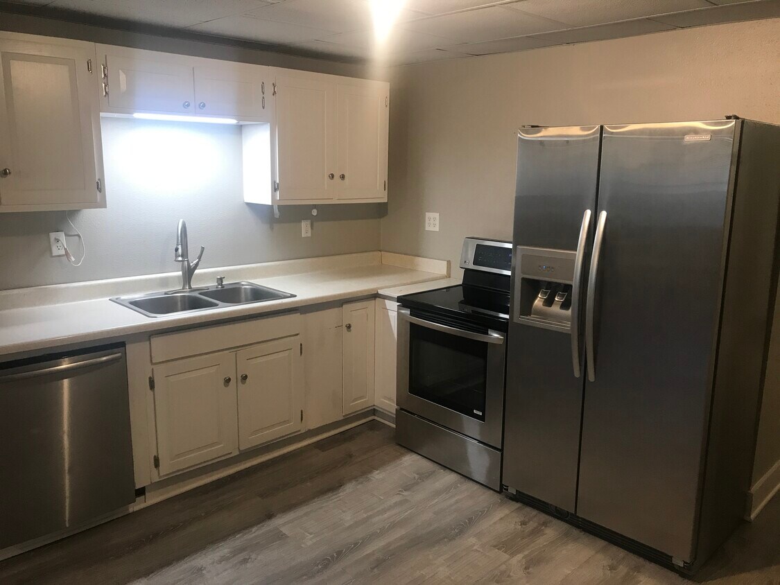 Foto principal - 111 N Main St