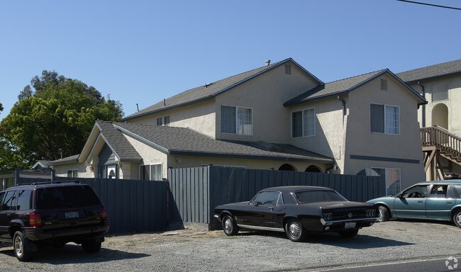 Primary Photo - 799 El Patio St