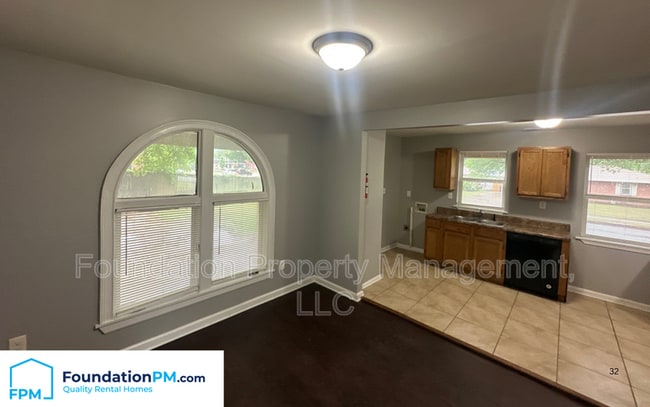 Foto del edificio - 2831 Redwing Rd