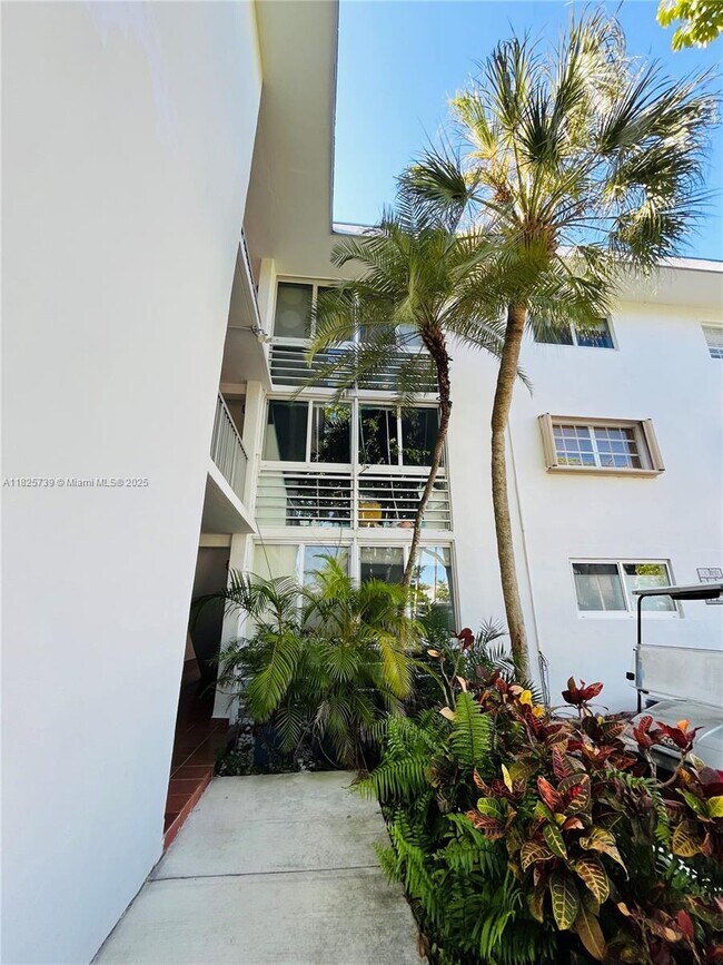 Foto del edificio - 251 Galen Dr