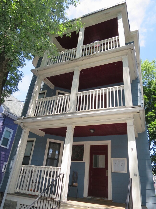 Building Photo - 3 Harris St