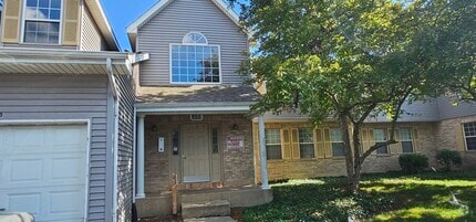 Building Photo - 300 Village Creek Dr