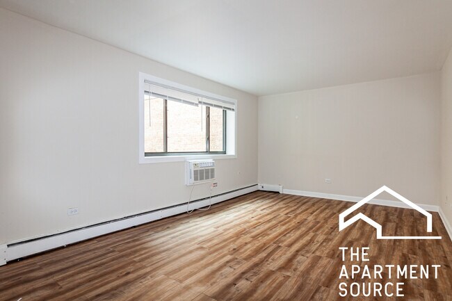 Foto del edificio - 5851 N Winthrop Ave