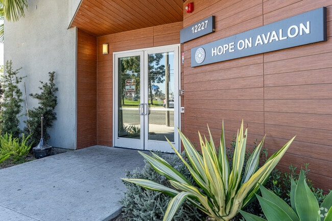 Building Photo - Hope on Avalon
