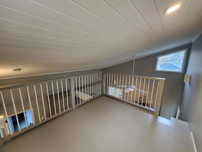 Building Photo - Black Mountain Cottage Rental!