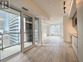 Building Photo - 108 Peter St