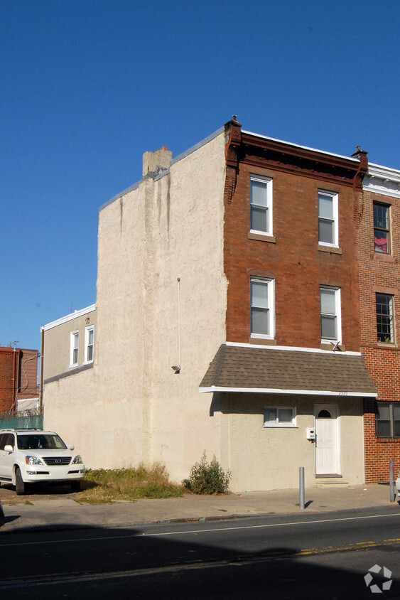 Building Photo - 2920 Frankford Ave