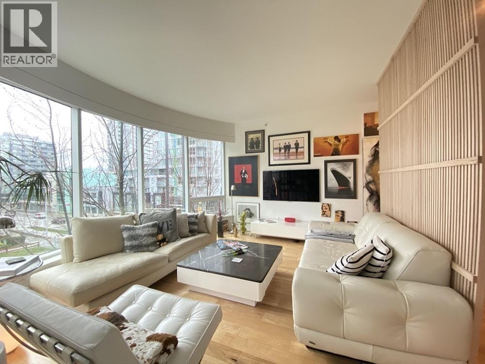 Photo principale - 1661 Ontario St