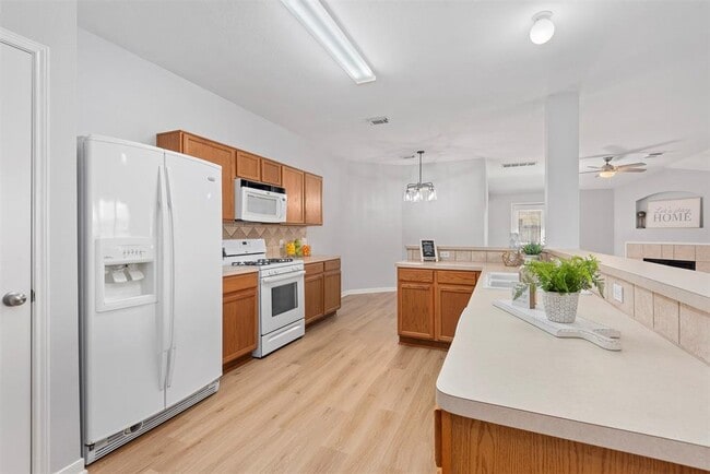 Building Photo - 11811 Skydale Dr