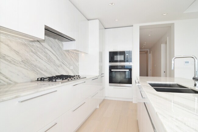 Photo du bâtiment - Stunning Ocean View 2-Bedroom 3 bathroom Home at Foster Martin