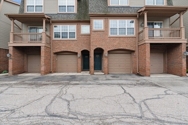 Building Photo - 2818 Barclay Way