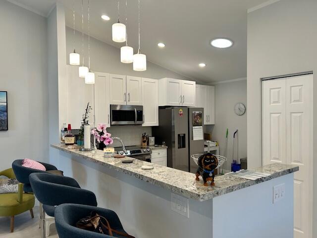 Building Photo - 6123 Floral Lakes Dr