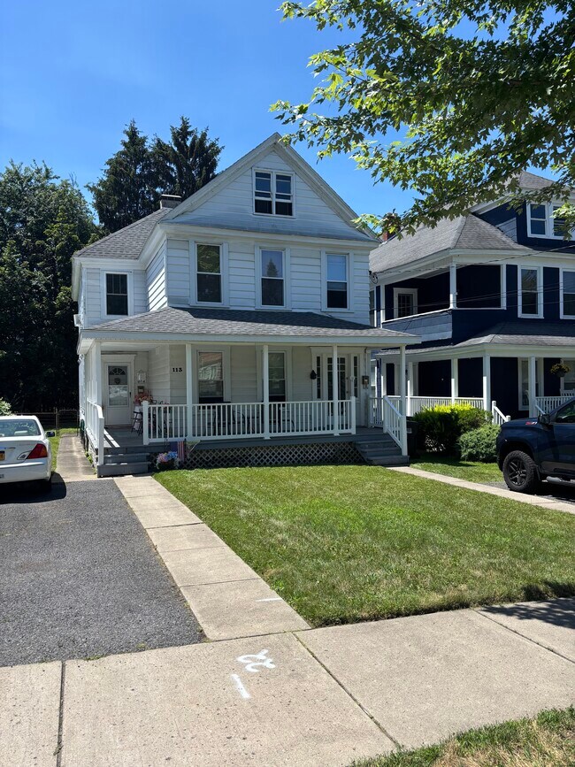 Foto del edificio - 113 Avery Ave