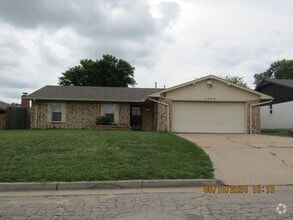 Building Photo - 2308 NW 77th St