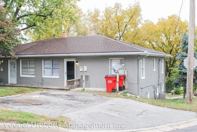 Foto del edificio - 327-329 S Hocker Ave